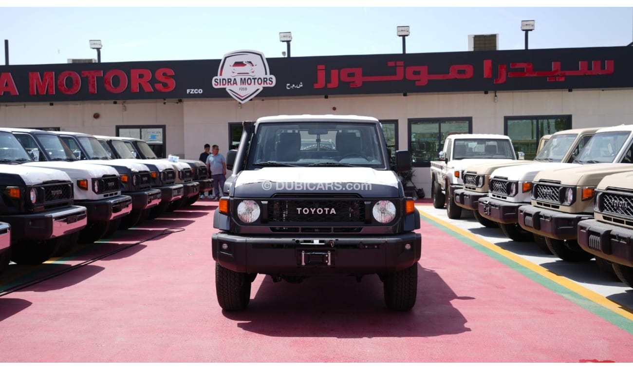 تويوتا لاند كروزر بيك آب TOYOTA LC79 PICKUP DOUBLE CABIN 4.0L PETROL AUTOMATIC TRANSMISSION MODEL 2024 WINCH DIFFLOCK