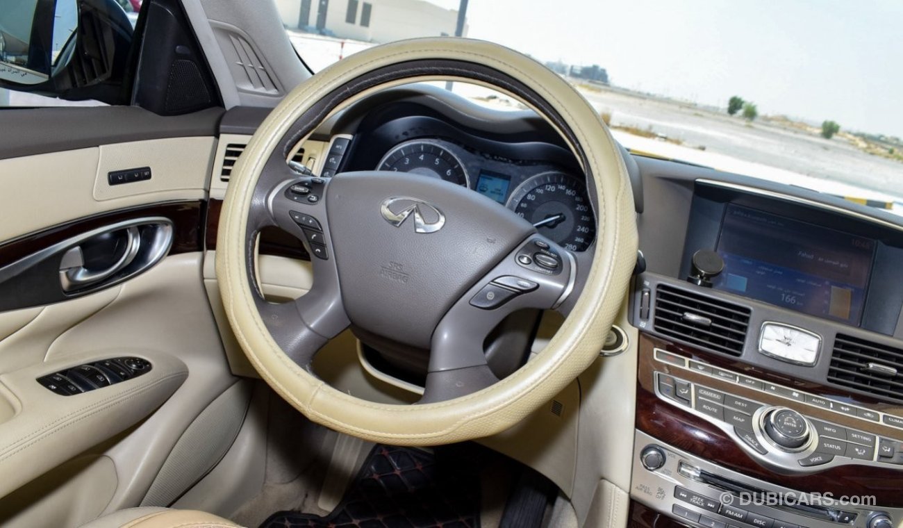 إنفينيتي QX70