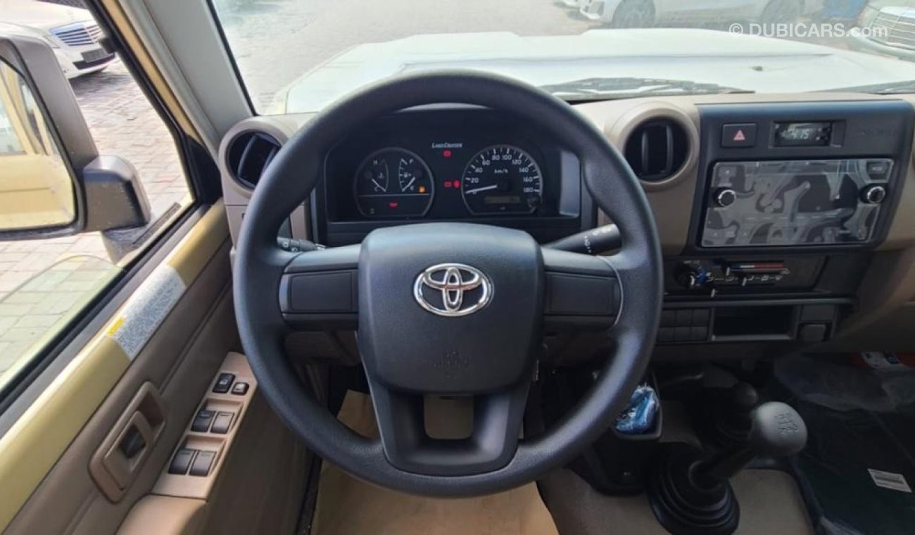 Toyota Land Cruiser Hard Top TOYOTA LC 76 HARDTOP 4.2L DIESEL V6 2024 COLOR WHITE  AND BEIGE
