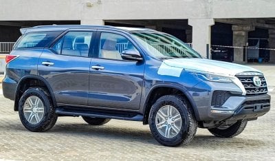 تويوتا فورتونر Executive A/T 2.7L Petrol 4x4 2024YM