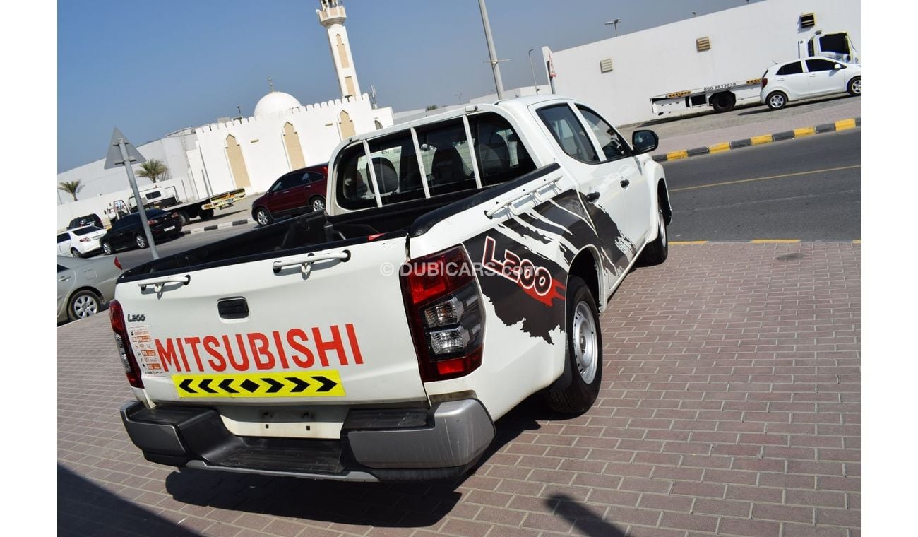 ميتسوبيشي L200 GL 2.4L (128 HP) Double Cab Utility Mitsubishi L200 D/C pick up 4x2, model:2020. Excellent condition