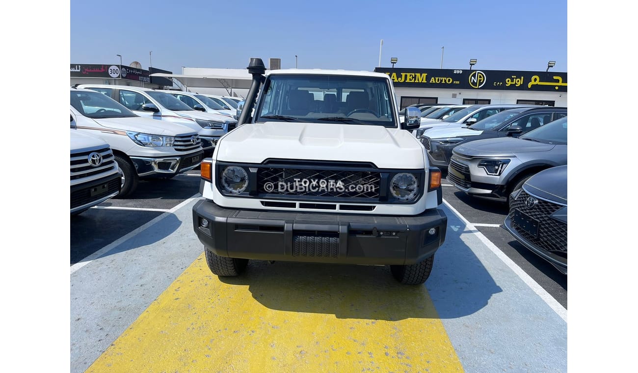 Toyota Land Cruiser Hard Top 4,0L V6 A/T GAS LX