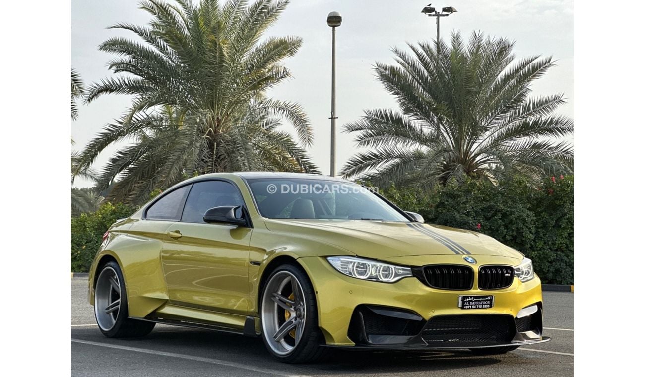 BMW M4 Std BMW M4 GTRS4 2015