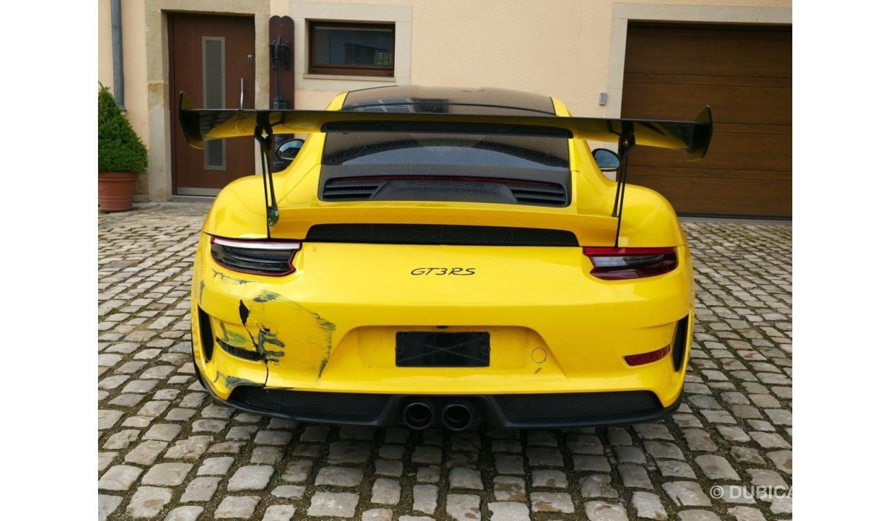 Porsche 911 2020 Porsche 911 GT3 RS European specs with only 26620km with a small damage in the left side of rea