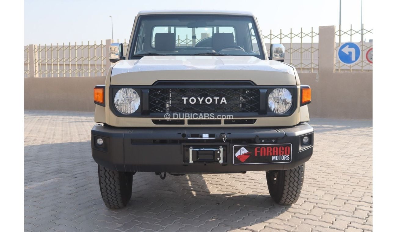 Toyota Land Cruiser 2024 LAND CRUISER GRJ79 4.0 V6 S-CAB AUTOMATIC DIFF LOCK **EXPORT ONLY**التصدير فقط خارج الخليج**