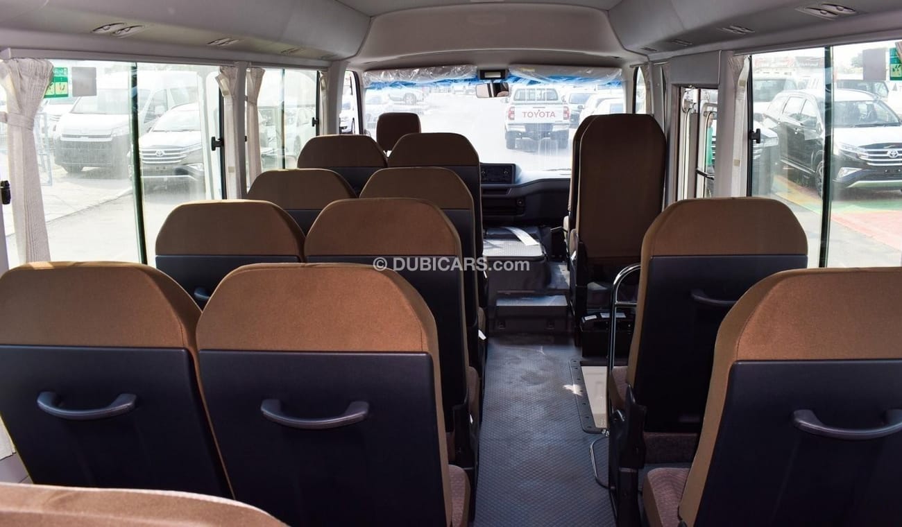 Toyota Coaster 4.2L Dieslel 23 Seats GCC Specs