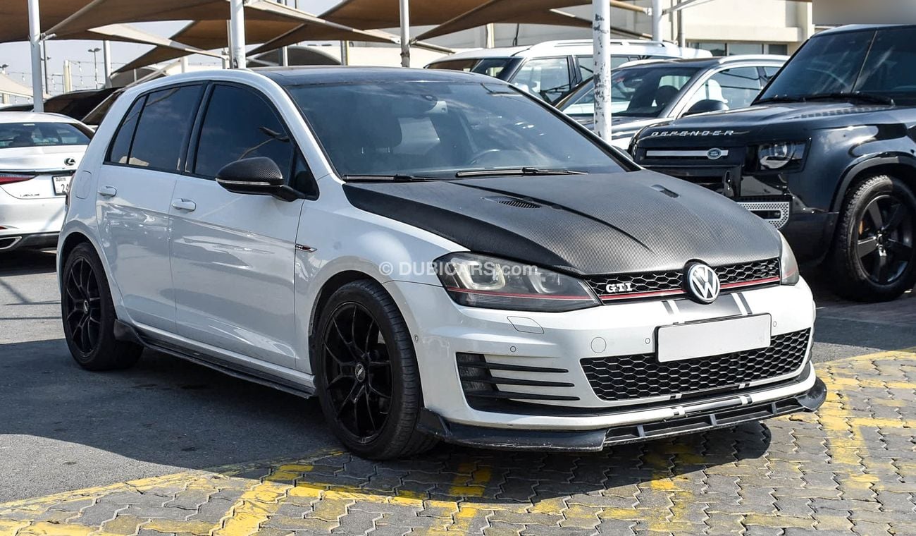 Volkswagen Golf GTI