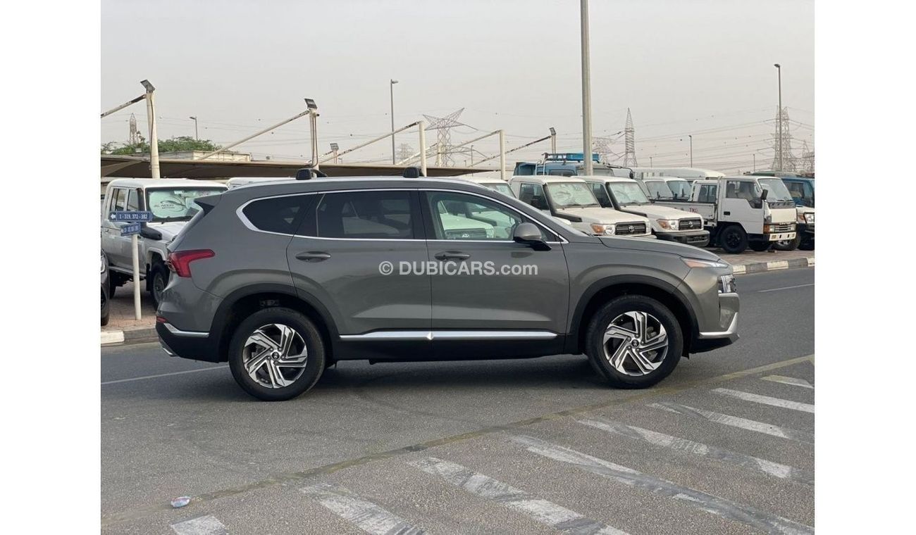 Hyundai Santa Fe *Offer*2022 Hyundai Santa Fe 2.5L V4 AWD 4X4 MidOption+ Great Condition - UAE PASS