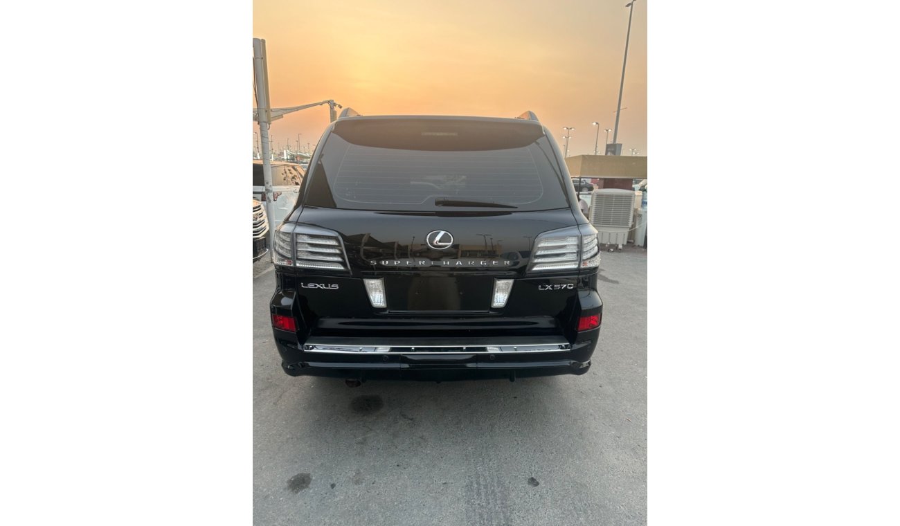 Lexus LX570