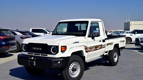 تويوتا لاند كروزر بيك آب Single Cab DLX 2.8L Turbo Diesel 4WD Automatic