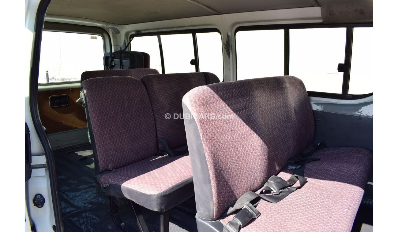 Toyota Hiace Toyota Hiace Bus 13 seater, model:2012. Excellent condition