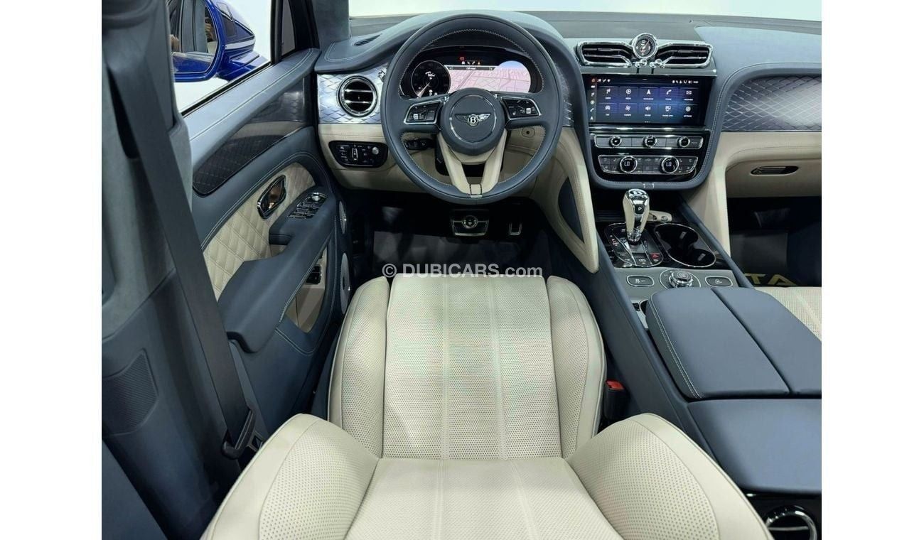 بنتلي أزور 2023 Bentley Bentayga Azure, Feb 2028 Bentley Warranty + Service Pack, Very Low Kms, GCC