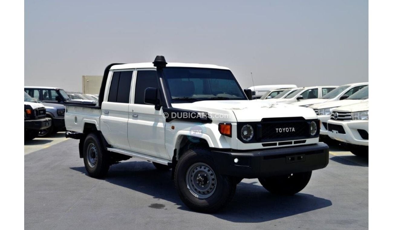 تويوتا لاند كروزر بيك آب 79 Double Cab 2.8L (Basic Option)