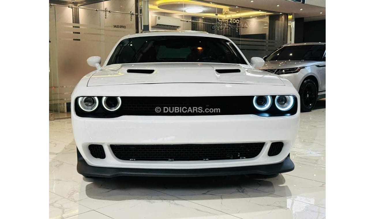 Dodge Challenger SXT Plus