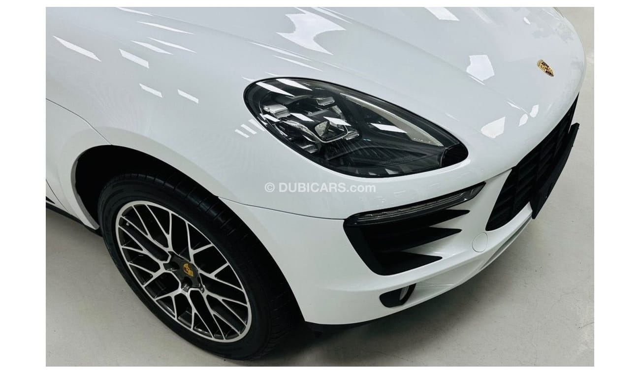 Porsche Macan Std GCC .. Perfect Condition .. Original Paint .. Top Range