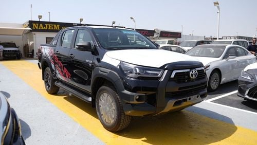 تويوتا هيلوكس Adventure 4.0L Petrol Full Option AT