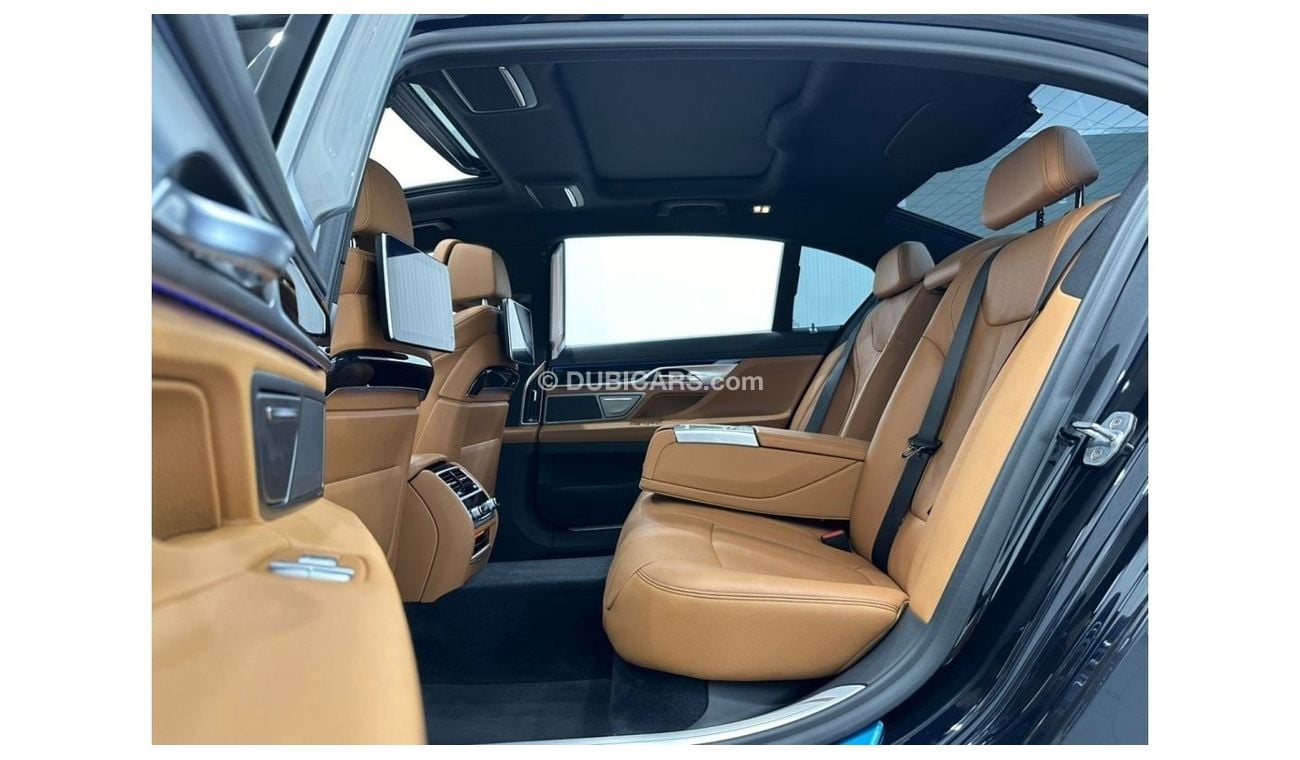 بي أم دبليو 730Li 2020 BMW 730li M-Sport, Warranty, Full BMW Service History, Full Options, GCC