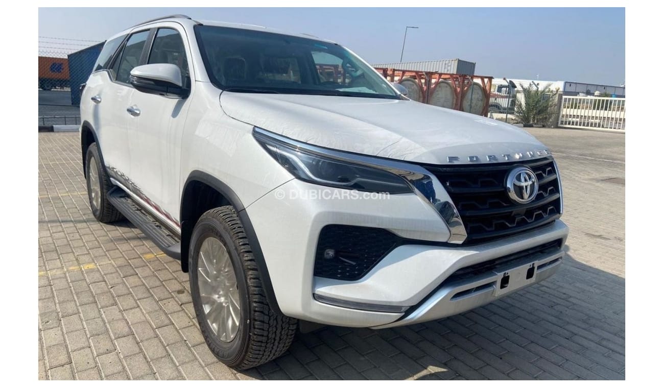 تويوتا فورتونر TOYOTA FORTUNER 4.0L 4x4 V6 HI 6 cylnders automatic