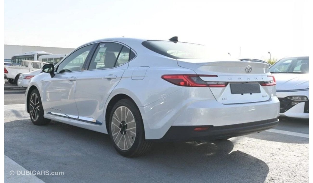 تويوتا كامري Toyota Camry 2.5L LE Hybrid with panorama roof AT 2025 (Export price)