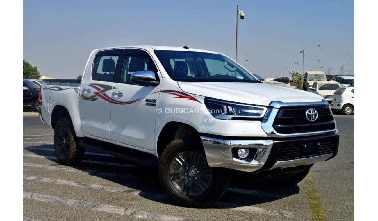 تويوتا هيلوكس SR5 2.4L Diesel 4WD Automatic