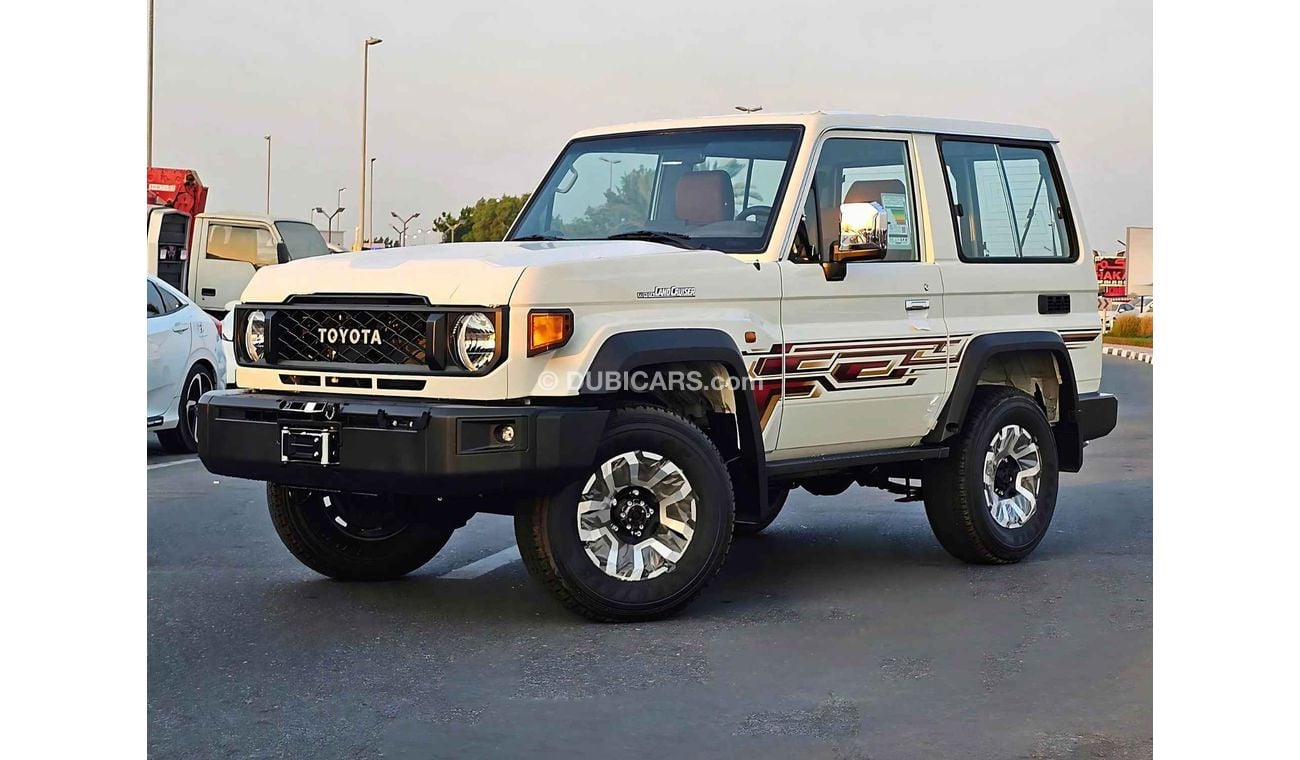 Toyota Land Cruiser Hard Top 4.0L A/T Petrol | TOP VARIANT | Winch | Diff Lock | Refrigerator | Wheel Hub | Short Chassis 3 Door