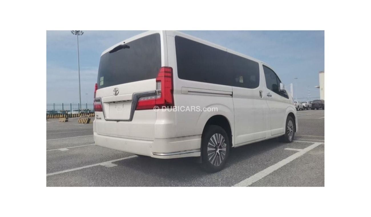 Toyota Granvia Premium