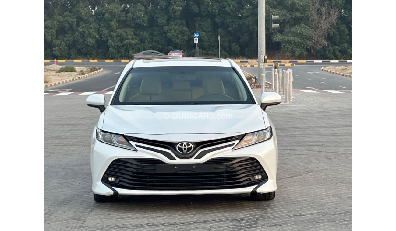 Toyota Camry LE 2.5L (204 HP) MODEL 2018 GCC CAR PERFECT CONDITION INSIDE AND OUTSIDE FULL OPTION SUN ROOF