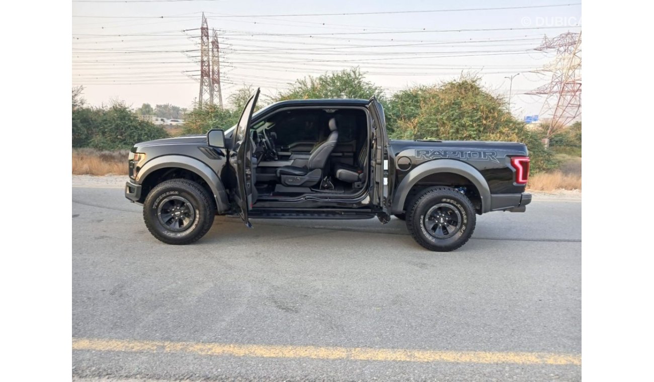 فورد F 150 SVT رابتر