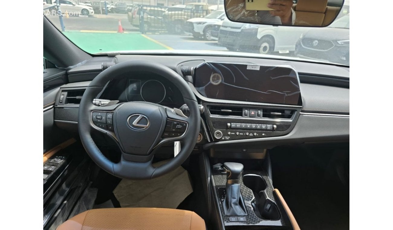 Lexus ES300h 2.5L HYBRID 2024 GCC