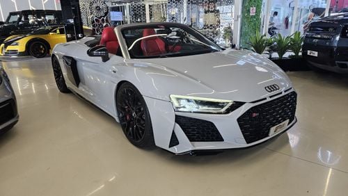 Audi R8 Spyder 5.2L 2017 Audi R8 5.2 V10 Spyder / GCC / Good Condition