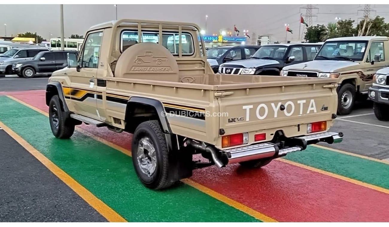 Toyota Land Cruiser Pick Up TOYOTA LANDCRUISER PICKUP FULL OPTION  WITH BLACK FRONT BUMPER AND FINDERS