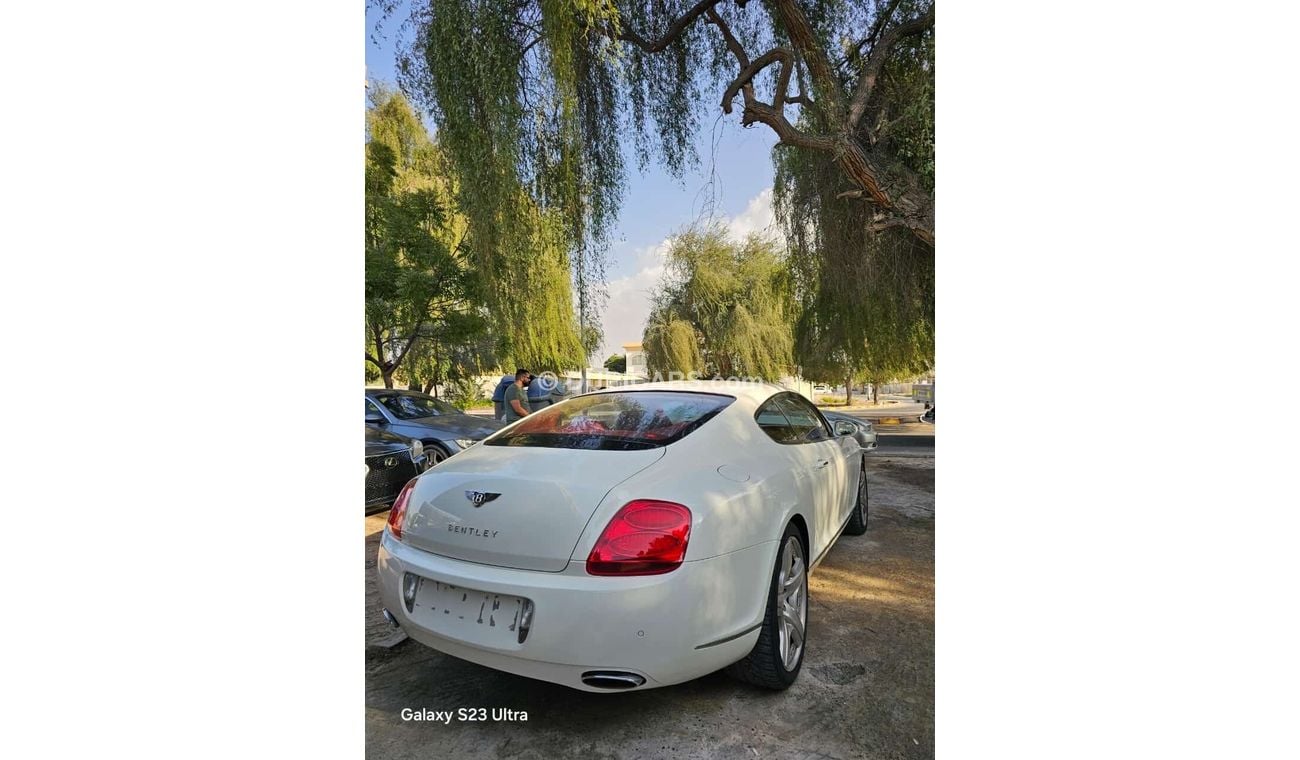 Bentley Continental GT 6.0L  12 cylinder