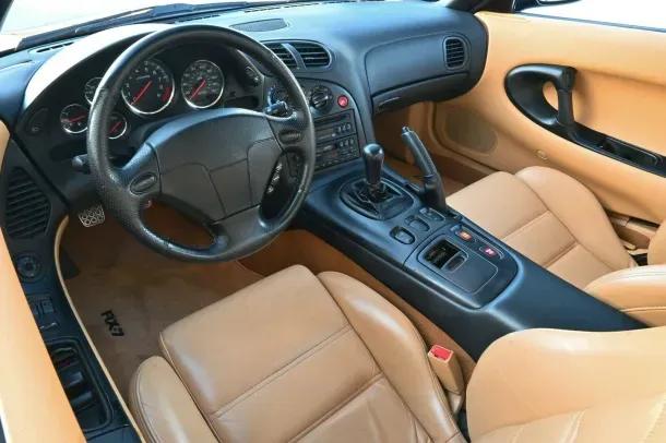 Mazda RX7 interior - Cockpit