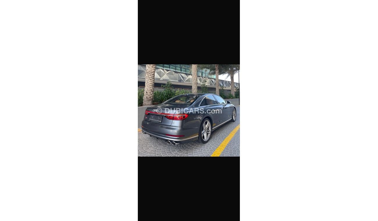 Audi S8