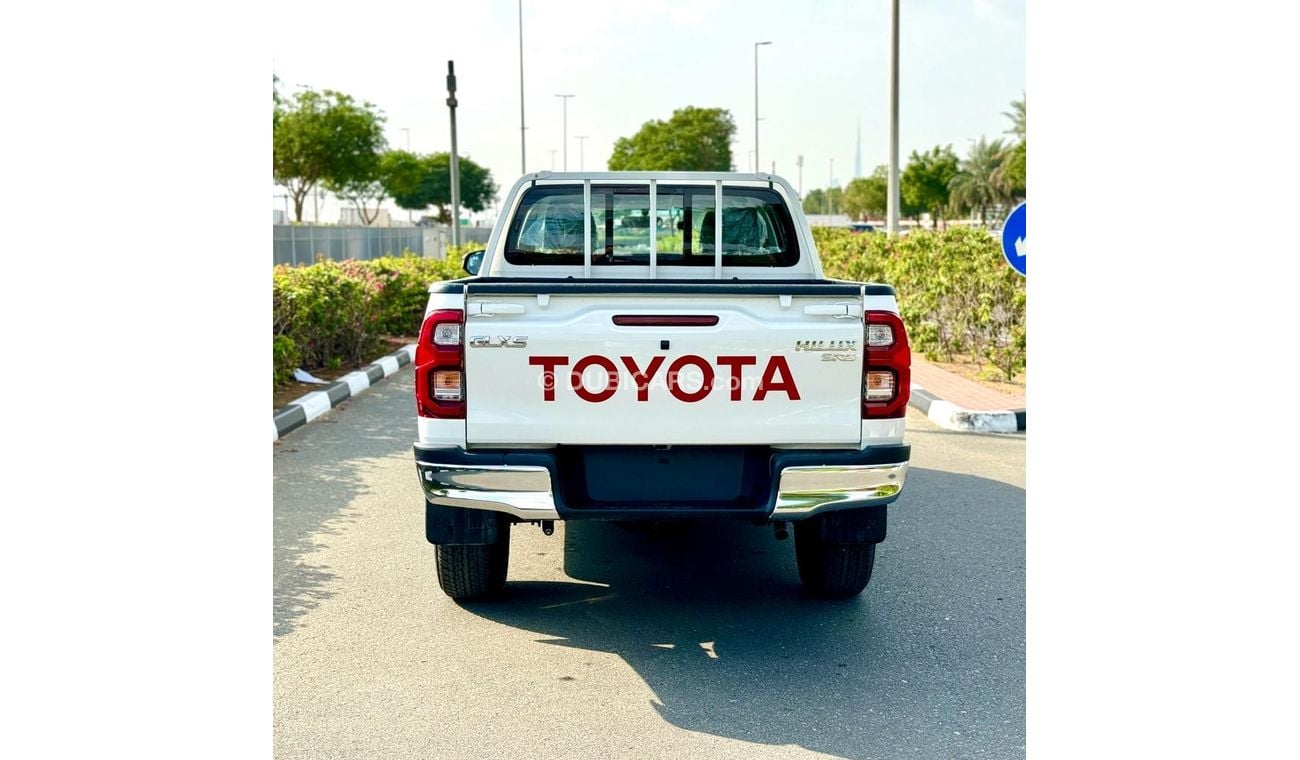 تويوتا هيلوكس Toyota Hilux 2.7L Full Option, Automatic Transmission, Push Start, Model 2025