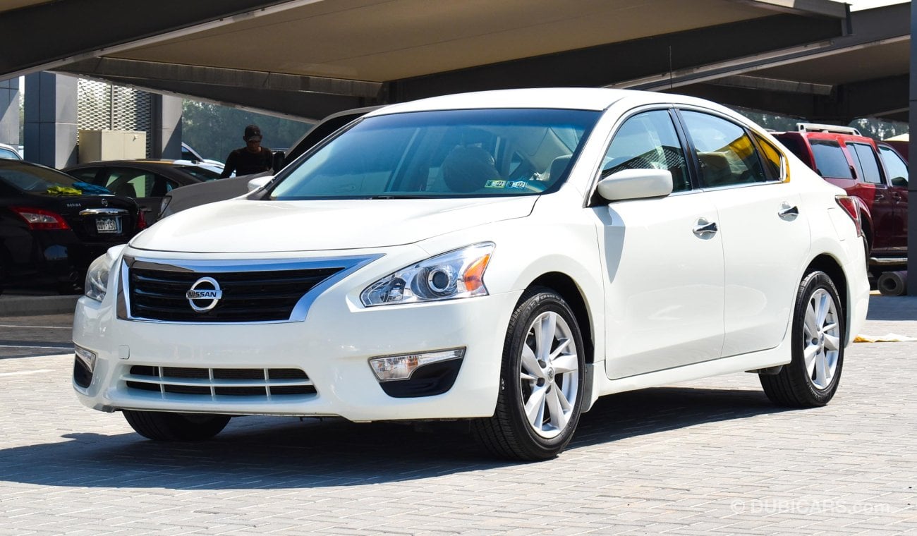 Used Nissan Altima SV 2014 for sale in Sharjah 552892