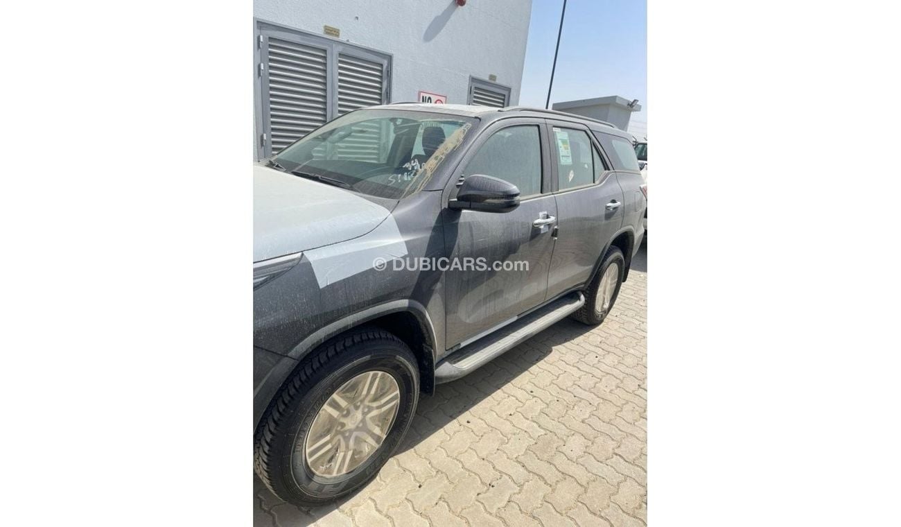 Toyota Fortuner TOYOTA FORTUNER 2.7 4X4  AT  GREY FULL OPTION 2022