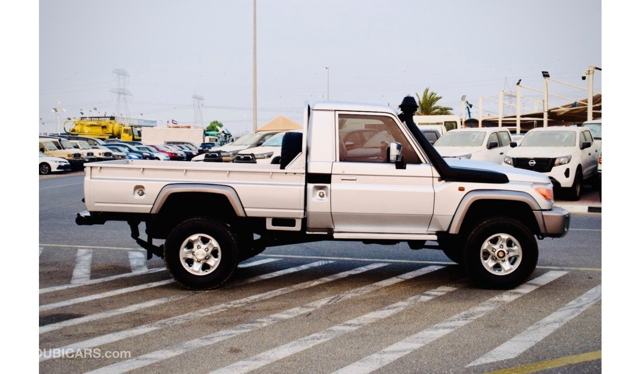 تويوتا لاند كروزر بيك آب 2015 RHD Diesel Full Options