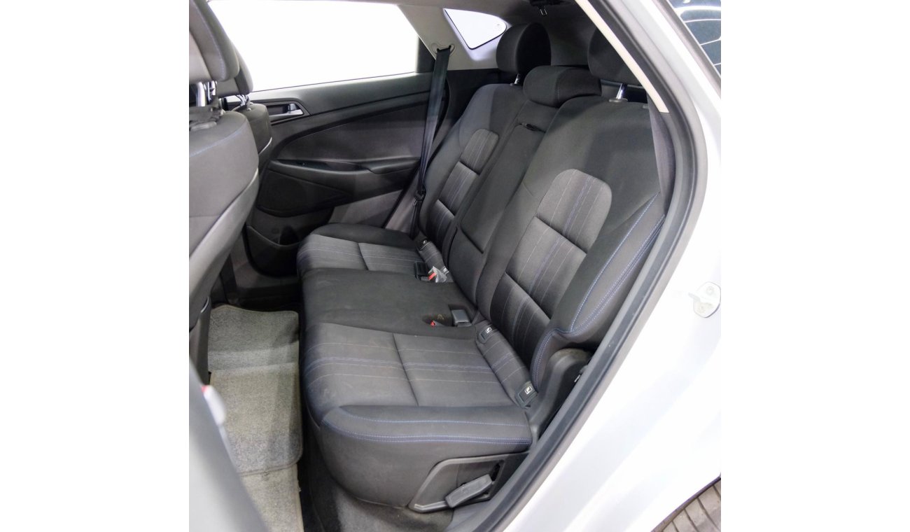 Hyundai Tucson GL GCC-Agency Service-Panoramic Roof-Excellent Condition