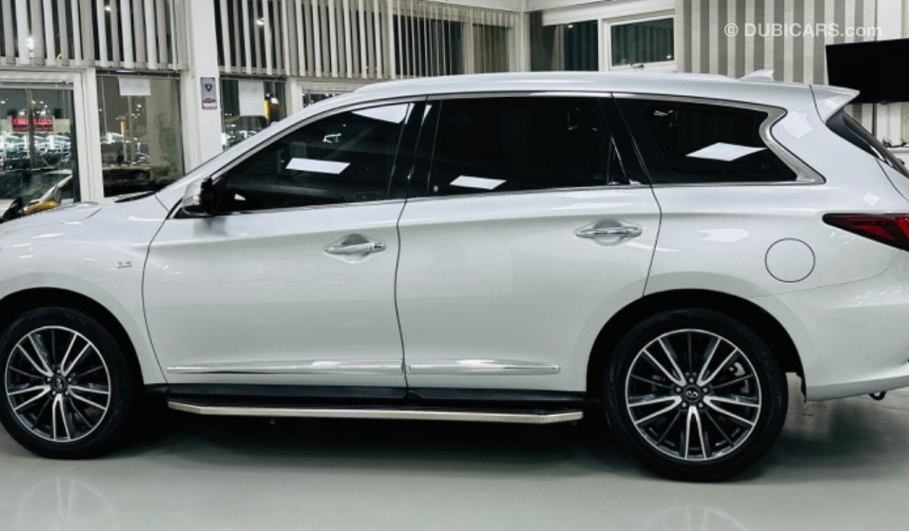 Infiniti QX60 Premium GCC .. FSH .. Original Paint .. Top Range .. V6 ..