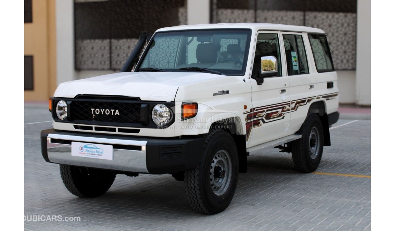 تويوتا لاند كروزر هارد توب LHD LC76 4.5L TDSL-E V8 4WD 5DR 5S MT 2024MY