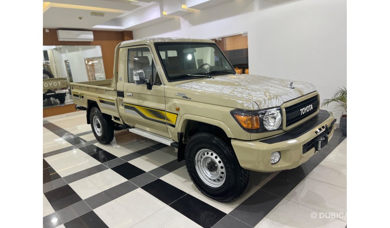 Toyota Land Cruiser Pick Up PICKUP 70th LX1