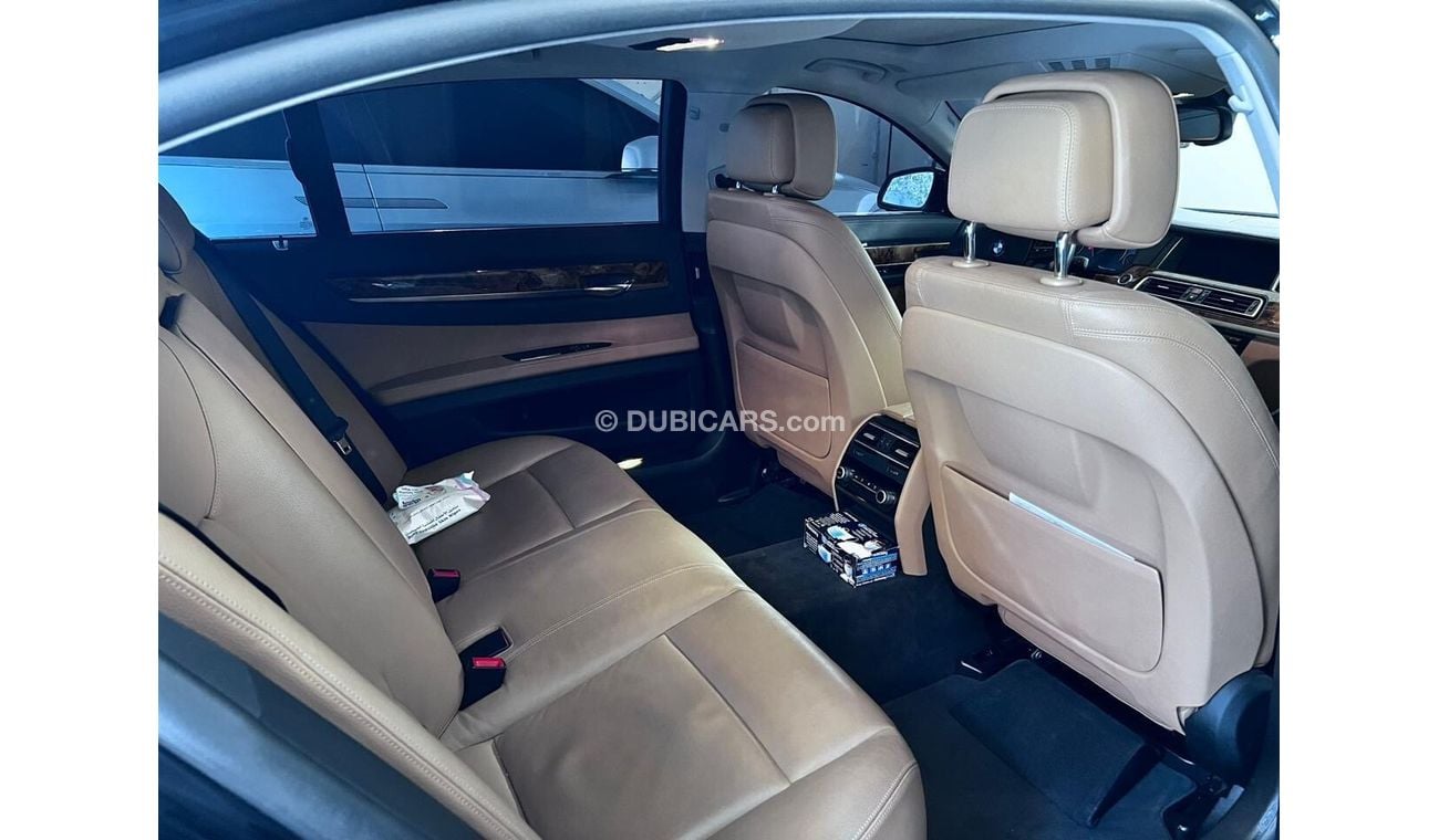 بي أم دبليو 730Li Executive 3.0L