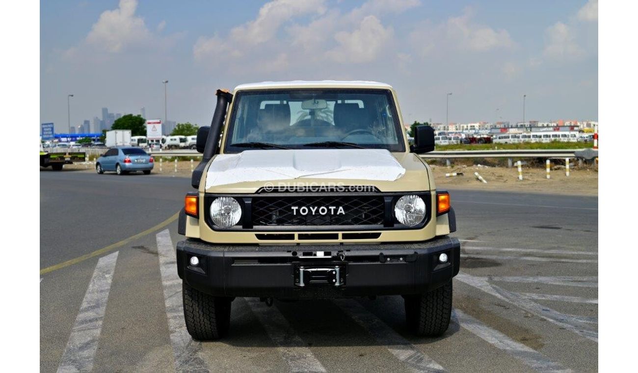 تويوتا لاند كروزر بيك آب 79 Double Cab  V8 4.5L Turbo Diesel 4WD Manual