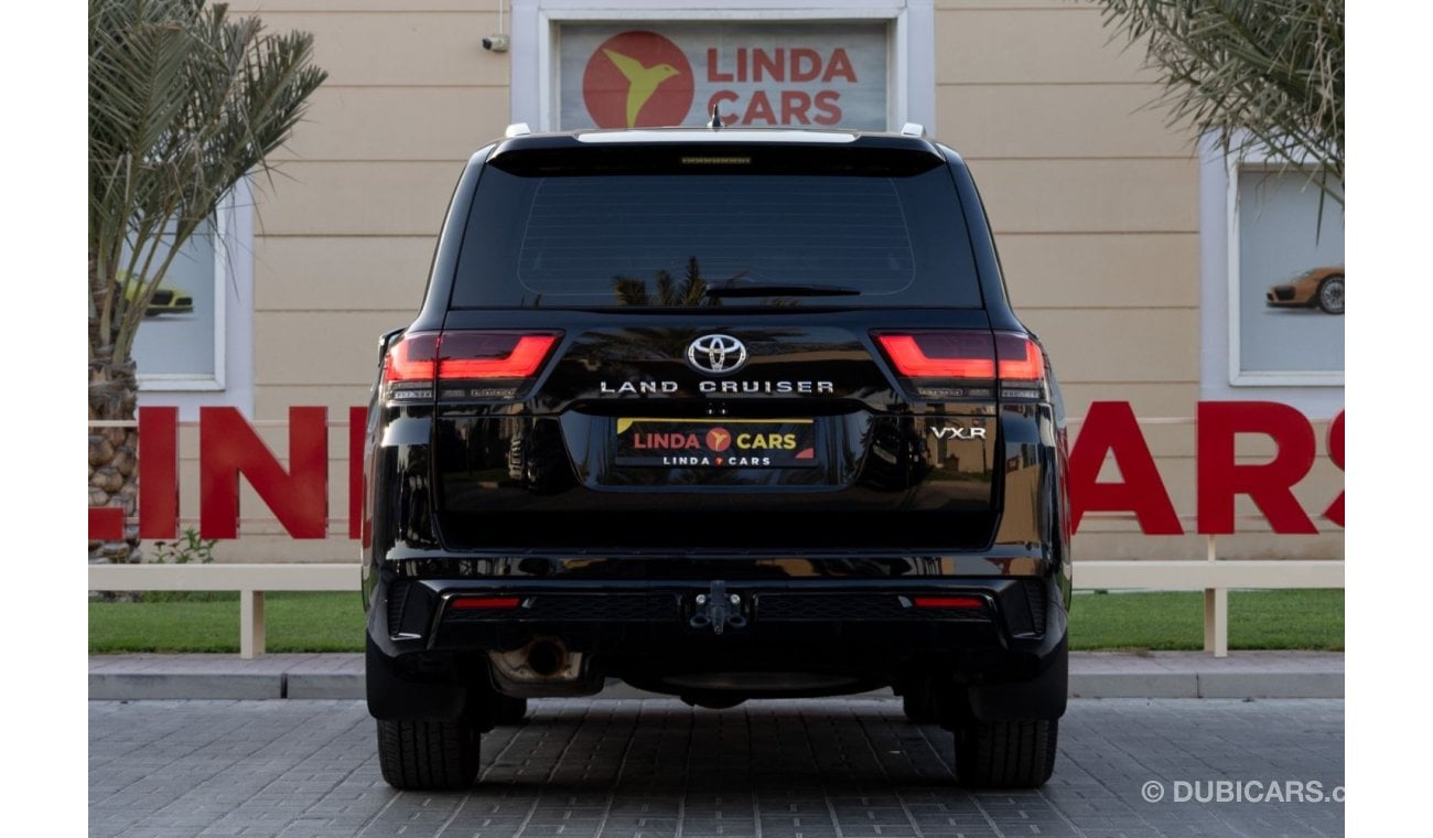 Toyota Land Cruiser Toyota Land Cruiser VXR 2024 GCC under Agency Warranty and Service Contract with Flexible Down-Payme