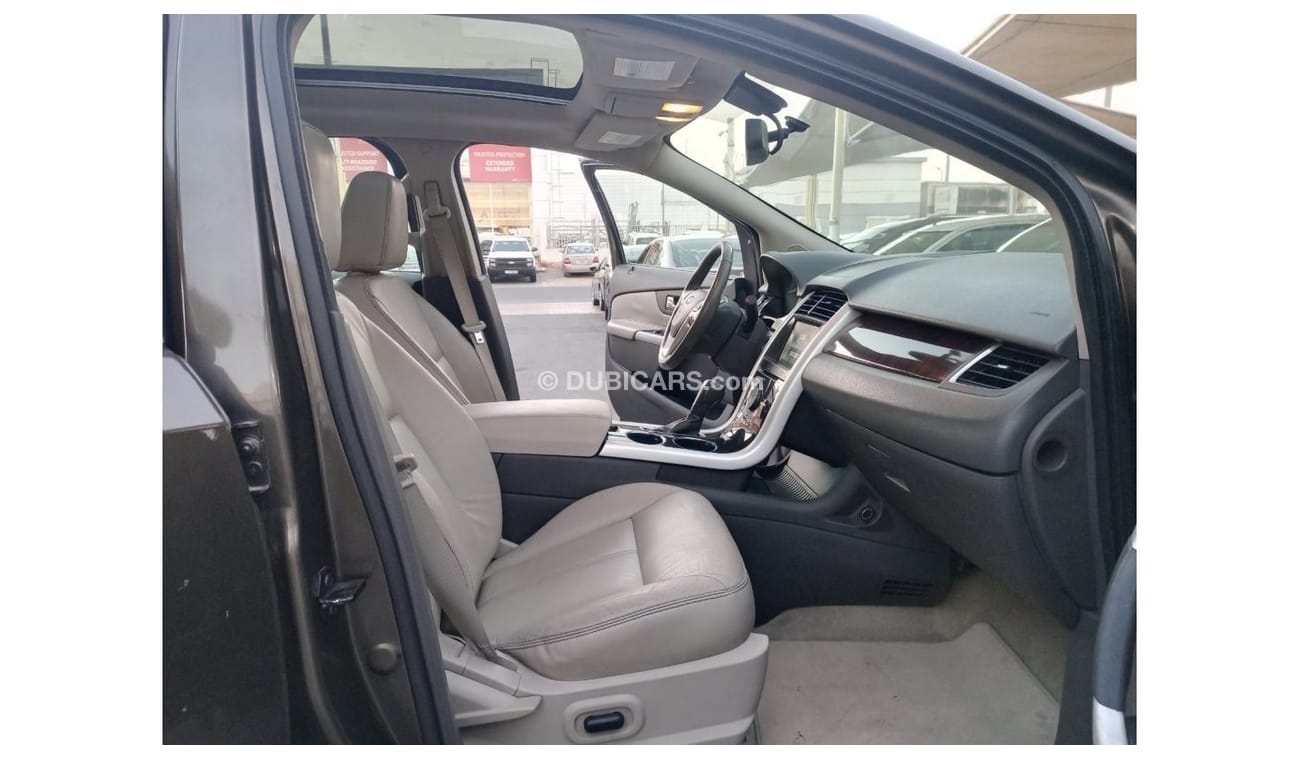 Ford Edge 2011 Gulf model, panoramic cruise control, alloy wheels, sensors, rear spoiler, in excellent conditi