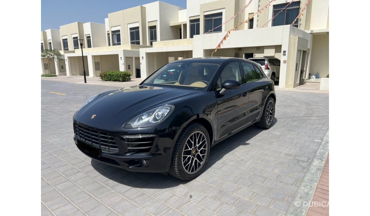 Porsche Macan S like new Macan S V6 GCC