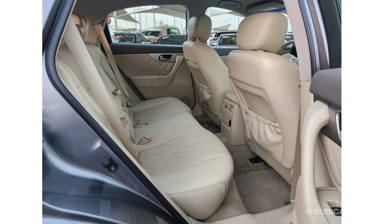 Infiniti QX70 Limited Infiniti QX 70 _GCC_2019_Excellent Condition _Full option