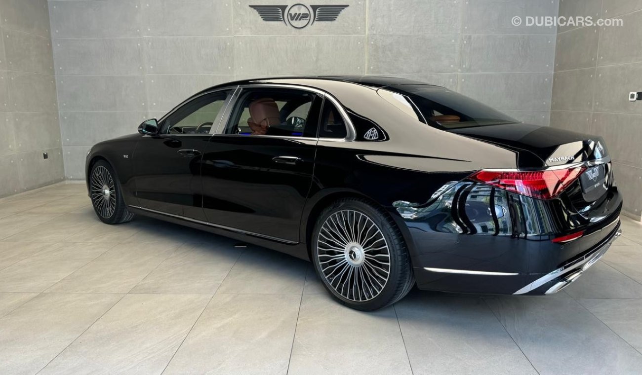 Mercedes-Benz S680 Maybach S680 maybach//fully loaded//gcc // low mileage