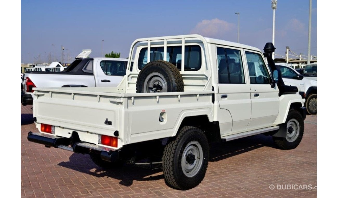 تويوتا لاند كروزر بيك آب 2024 TOYOTA LAND CRUISER 79 DOUBLE CAB PICKUP  V6 4.2L DIESEL 4WD  MT